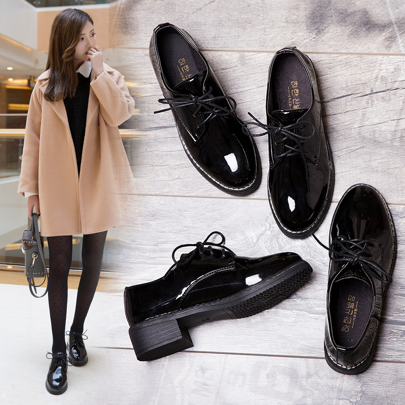 Black small leather shoes woman 2022 new spring and autumn Korean version 100 lap days jk retro Inléon wind women's shoes flat bottom single shoes