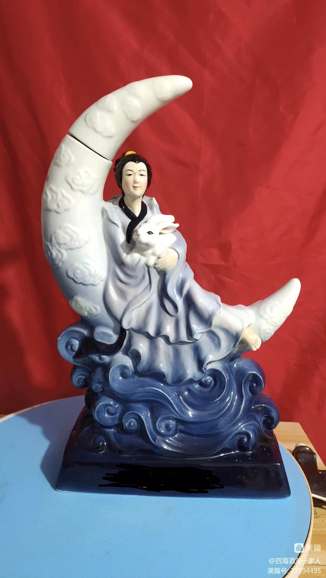 Ceramic wine bottle collection 5678 wine cabinet displays exquisite Chang'e jade rabbit five catties intact wine container 44 cm high