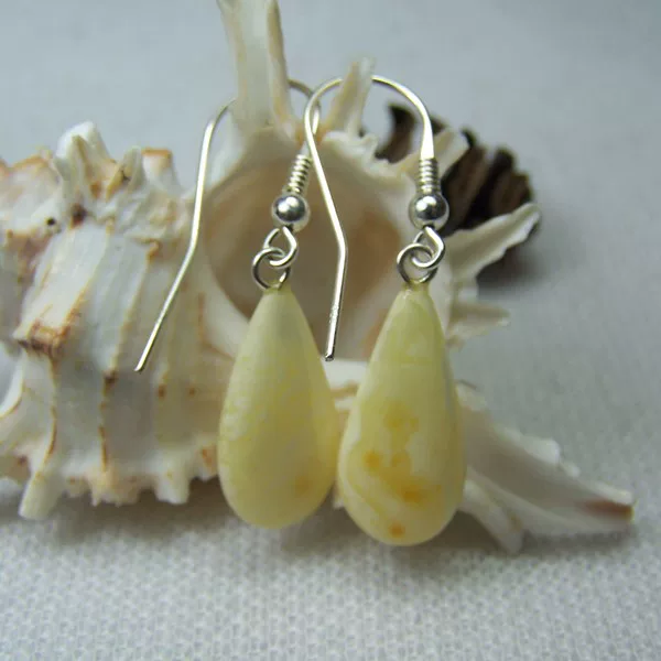 Organic amber earrings wax agate drop-shaped, silver 925 sample