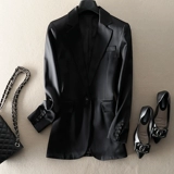 Весенний приталенный костюм, яркий броский стиль