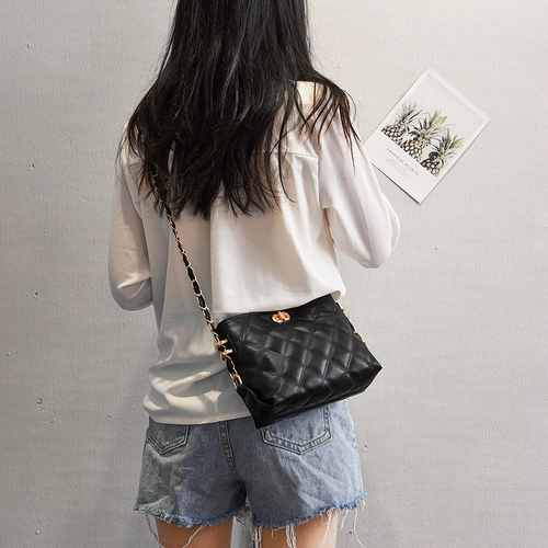 Небольшая небольшая сумка, модная сумка через плечо, универсальная маленькая сумка на одно плечо, популярно в интернете, городской стиль