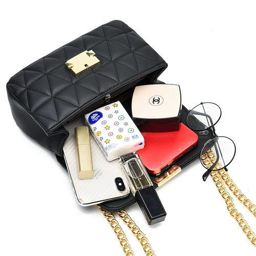 Модная небольшая сумка на одно плечо