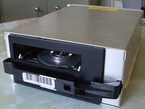 IBM TS3310 3576-L5B tape library drive LTO3 4GB FC tape machine 3576-8042