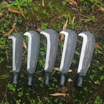 Spring Steel Chopping Knife, Hand-Forged Wood-Cutting Knife, Outdoor Trail-Clearing Knife, Agricultural Sickle for Chopping Firewood and Cutting Trees