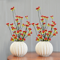 Emulated floral red berries fruit-rich fruit and fruit ceramic vase flower arrangement with leaf branches Merchants and fruit room decoration flowers