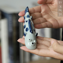 Chu Mo Pottery Society blue and white hand-painted small long fish tea holder Chopsticks holder pen holder tea pet decoration incense plug