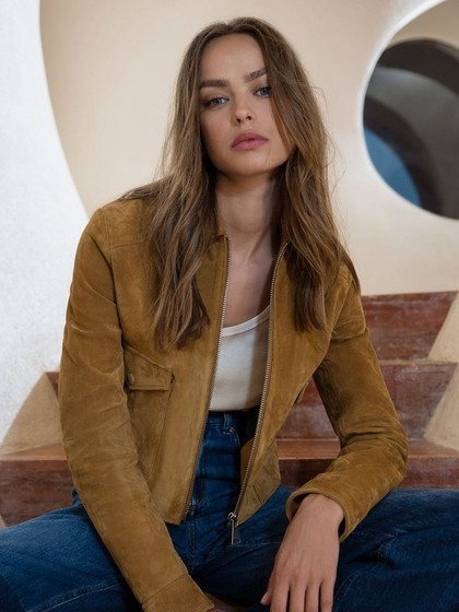 春秋女士外套23新短款长袖修身麂皮绒开衫防风保暖飞行员皮衣夹克