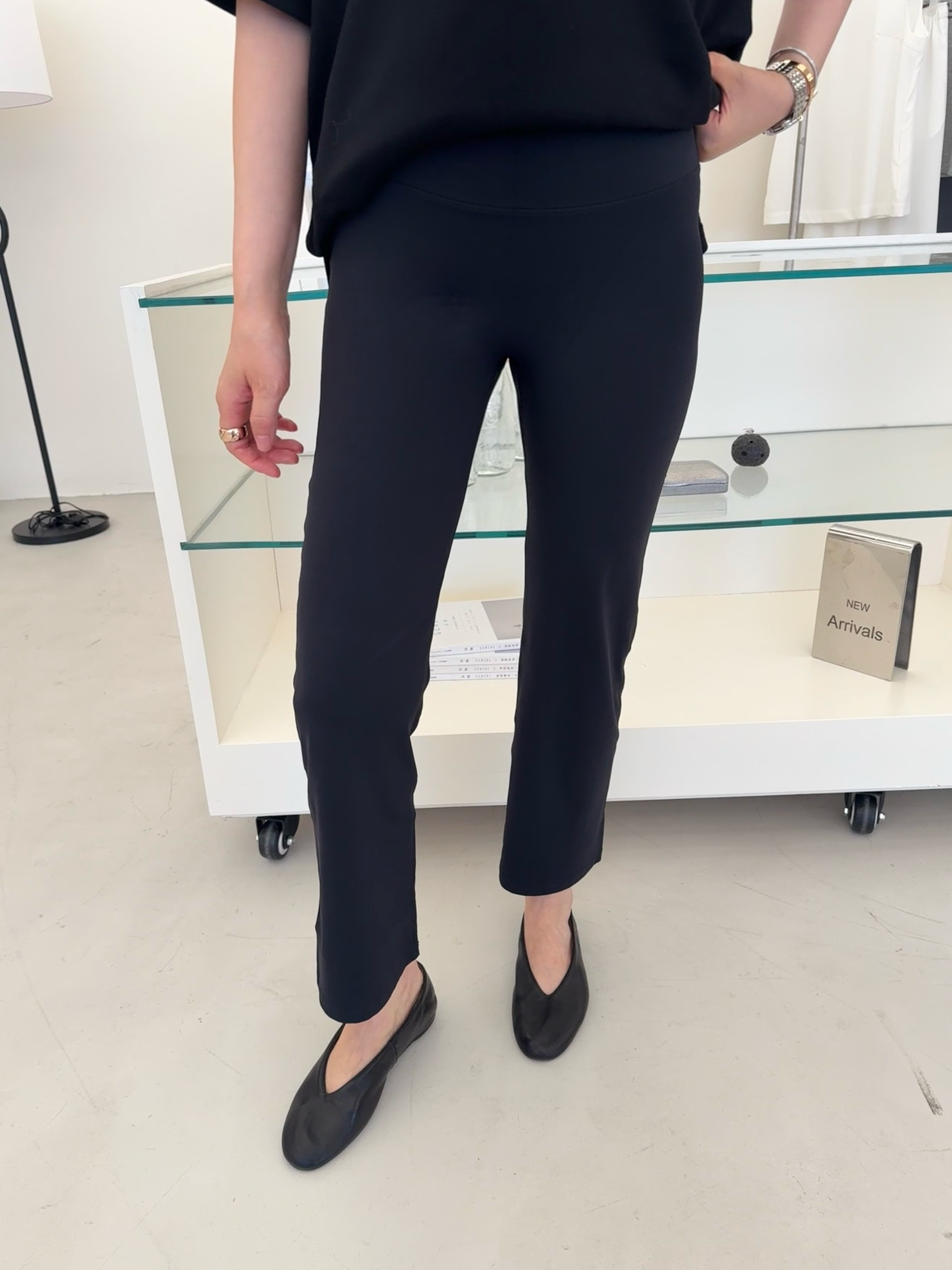 WIDELIA 2026 весна-лето высокая талия стройнящие укороченные йога брюки слегка расклешенные эластичные черные брюки женские 7059