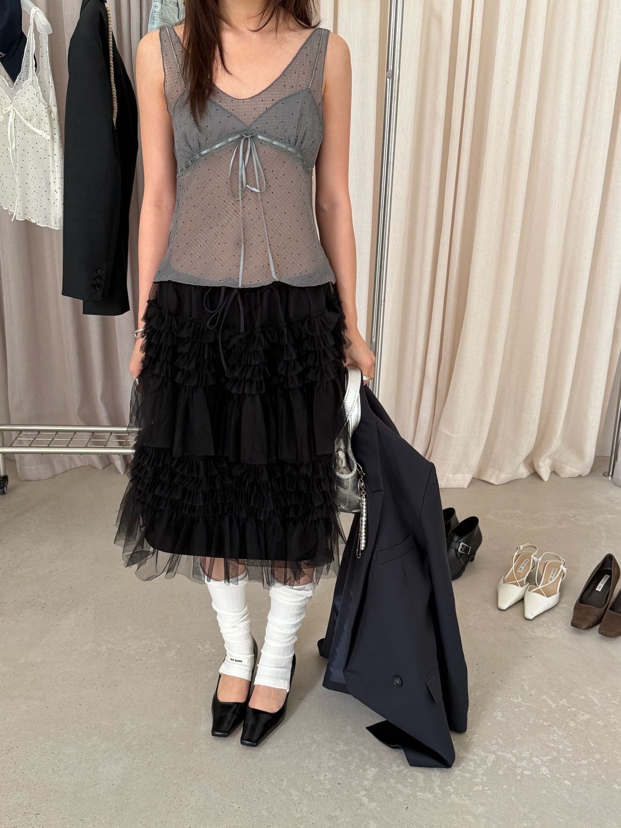 waitmore百搭薄纱微透波点V领无袖吊带背心春夏叠穿减龄显瘦上衣