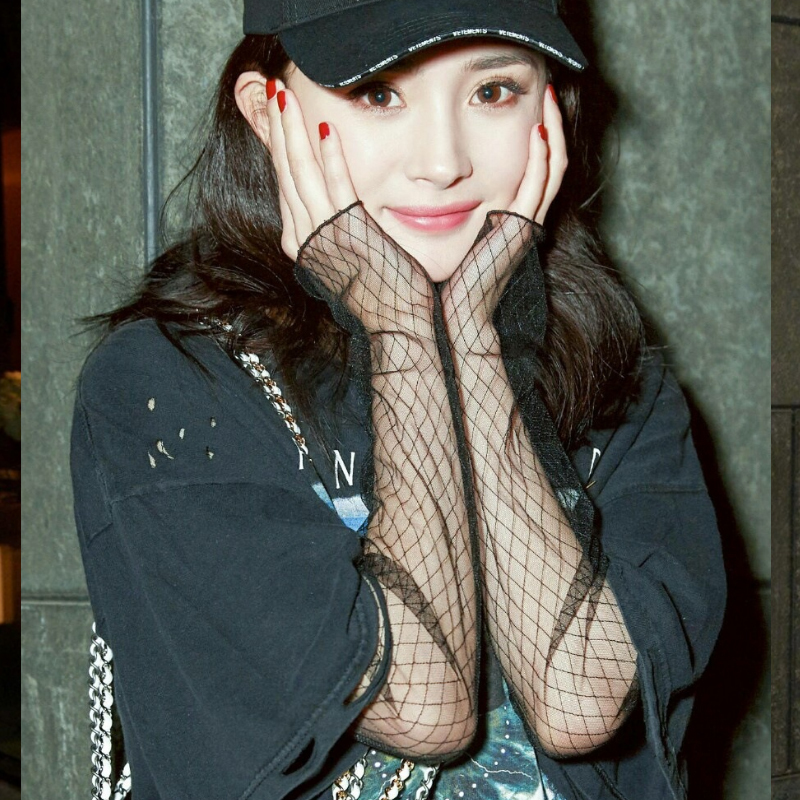 Yang Mi's Same Mesh Bottoming Shirt for Women with Long Sleeves, Cut Out See-Through Fishnet with Black Lace Transparent Top, Large Size