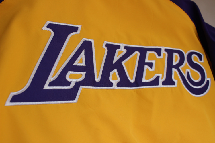 NBA áo khoác nam ấm áo của nam giới đội bóng rổ thể thao Los Angeles Lakers phù hợp với áo khoác áo khoác ngoài phù hợp với đào tạo áo phao nữ dáng dài cao cấp