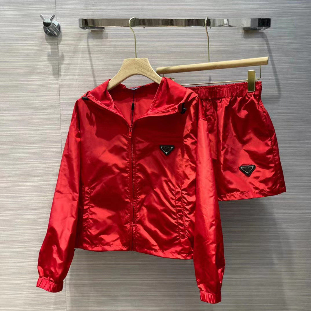European station 2022 spring new triangle long sleeve sports leisure cap jacket with shorts suit female