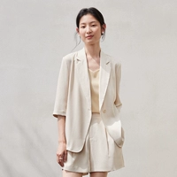 Абрикосовый костюм, предпродажа