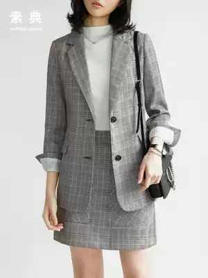 Plaid blazer women's Korean version of the 2021 spring and autumn new temperament is thin women's long-sleeved casual short suit