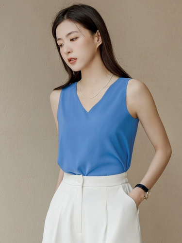 Тонкая шифоновая майка, топ с чашечками, V-образный вырез