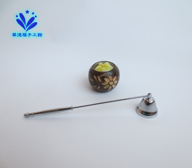 Candle extinguishing candle holder stainless steel quality Candle Holders in the Handsome Museum of the Candle Holders]