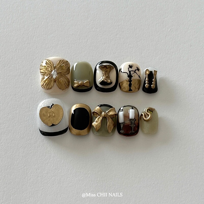 Elegant and Sophisticated~ Handcrafted with a High-End, Three-Dimensional, Vintage Feel. Wearable Nails That Are Removable and Can Be Worn Repeatedly. Nail Pieces as a Gift