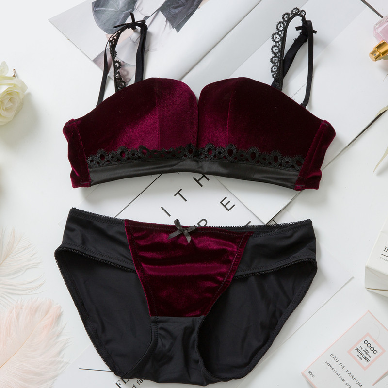 Four Corners Cup Fluff Sexy no steel ring lingerie suit Women gather thickened Bra Small Bra to receive the secondary milk