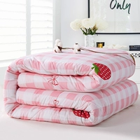 Красная клубника