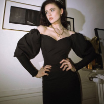 2021 square collar slim long sleeve backless solid color hip skirt thin retro Hepburn small black dress sexy dress