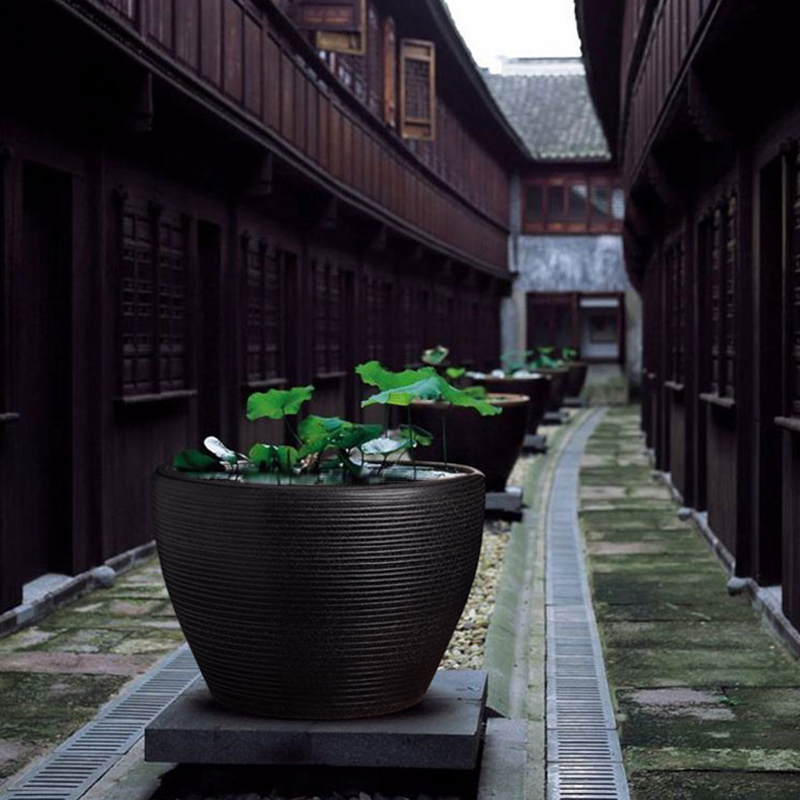 Jingdezhen Ceramic Lotus Large Ceramic Water cylinder Household Lotus Pot Cylinder Fish Garden