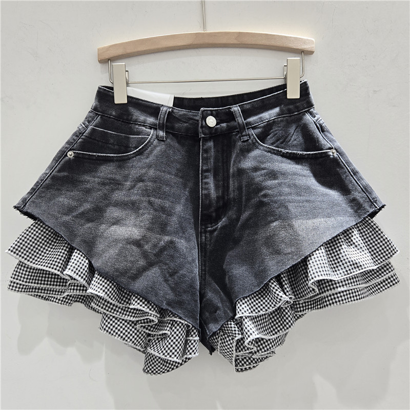 2025 Summer New Style Personalized Sweet and Spicy Lace Hem Washed Frayed Detachable Design Wide-Leg Denim Shorts