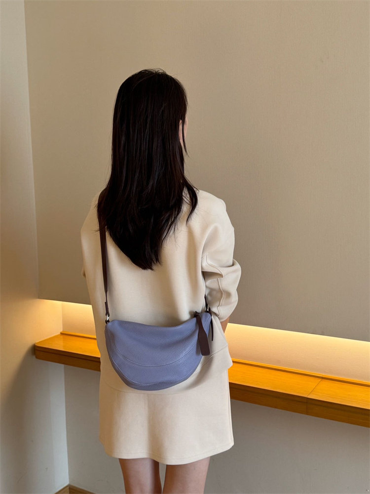 Designer Women's Soft Leather Dumpling Crossbody Bag Versatile_voghion.com