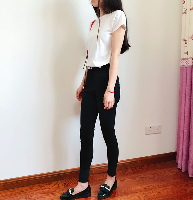 "Mèo con" mang đến cho bạn một chiếc quần ma thuật khác. Quần lưng cao và quần thun rộng. quần thể thao nữ cá tính