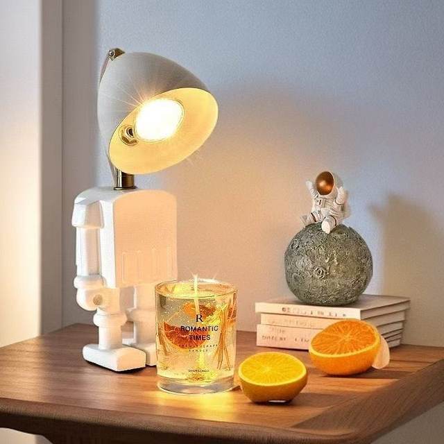 Personalized Robot Aromatherapy Wax Melting Lamp Ins Simple High-End Bedroom Bedside Decoration Atmosphere Lamp Essential Oil Aromatherapy Lamp