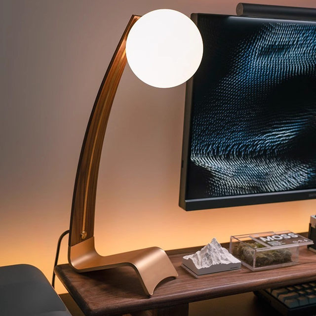 Quiet Light Black Walnut Wood High-End Retro Desktop Work Lamp Simple Creative Design Desk Lamp