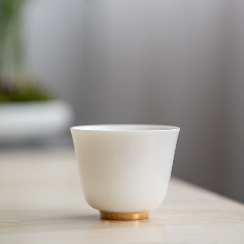 Jingdezhen Gongfu Tea Cup Ceramic Tea Tea Tea Cup Sweet White Porcelain Thin Tire Small Tea Master Cup Single Cup Personal Cup