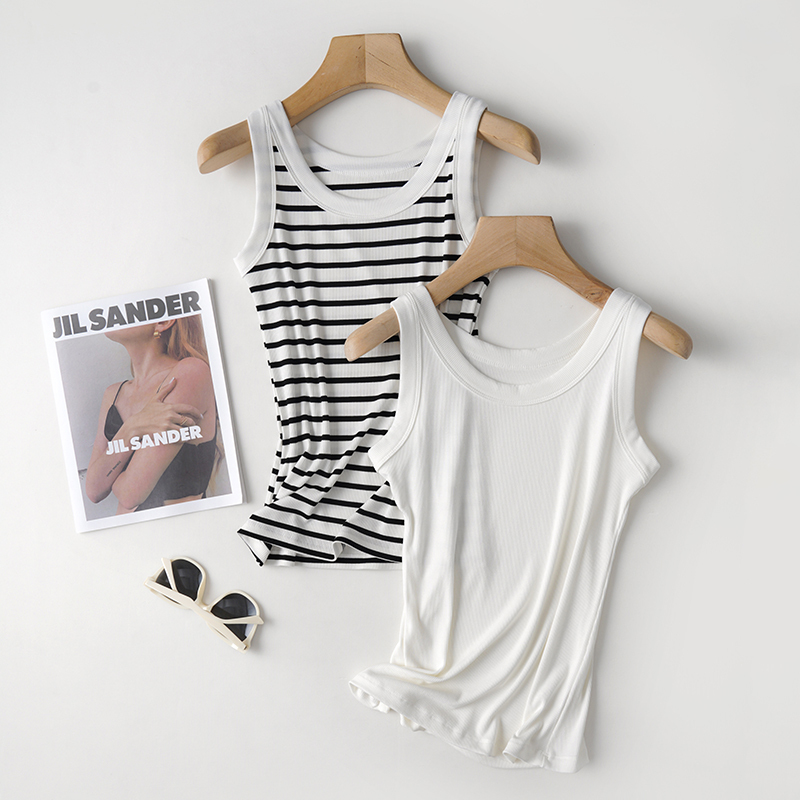 Women's Soft Modal Camisole with Black and White Stripes, Wide Shoulder Straps, Suitable for Layering or Wearing Alone in Summer Women's Soft Modal Camisole with Black and White Stripes, Wide Shoulder Straps, Suitable for Layering or Wearing Alone in Summer