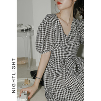  Bubble sleeve plaid dress female 2021 spring new thin mid-length waist cotton and linen French cake skirt long skirt