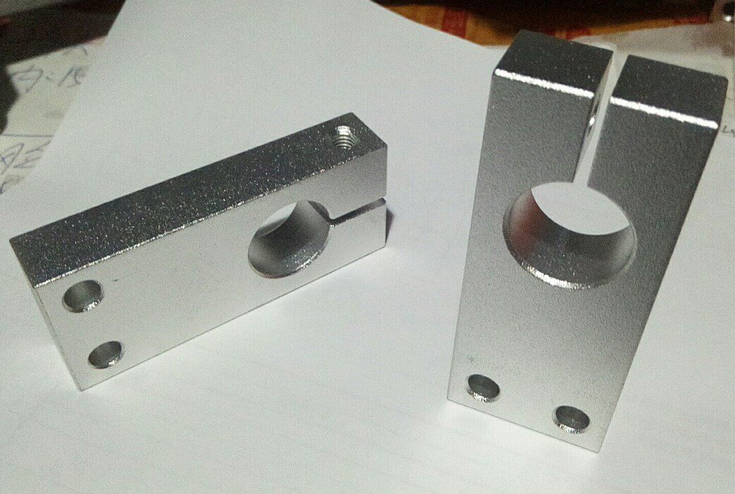 Pillar fixing clip with thread vertical KMNU WMNU 8 10 12 15 16 20 25 25 35 35