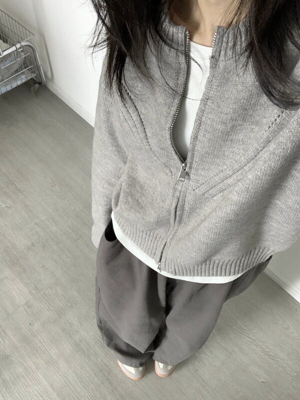 Japanese Retro Soft and Lazy Zipper Sweater Knit Cardigan for Women, Oversized Spring and Autumn Loose Short Top