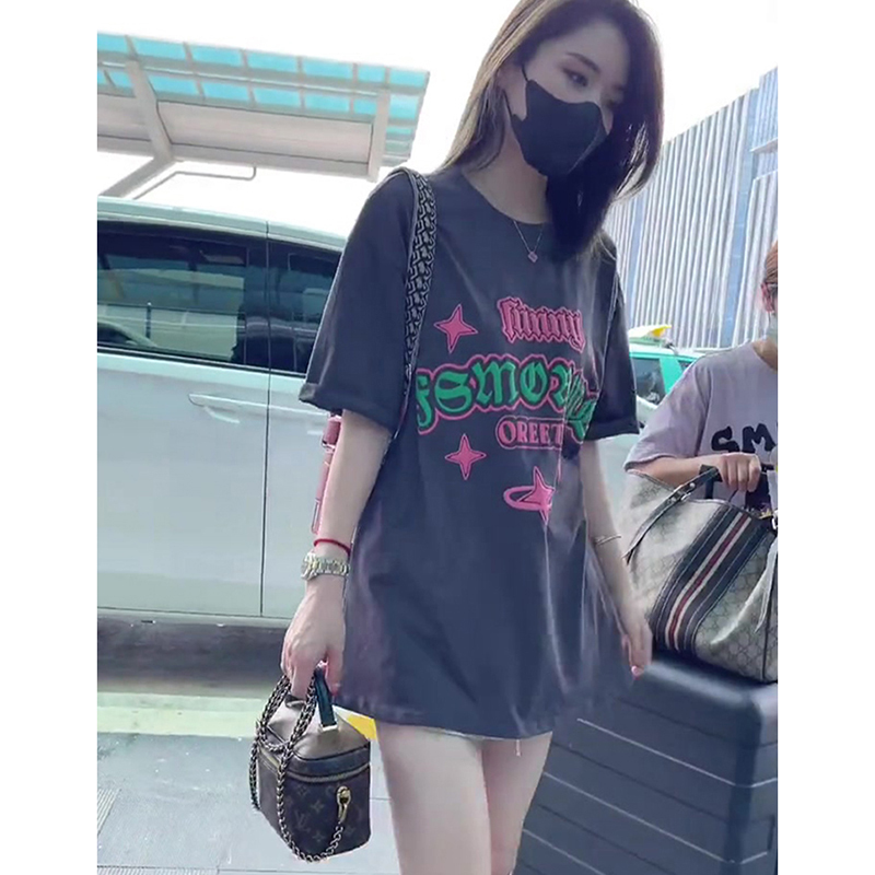 Gray Mid-Length Women's T-Shirt That Covers the Buttocks, Short-Sleeved, Summer 2026 New Style, Loose European Style, Oversized Bottoming Shirt