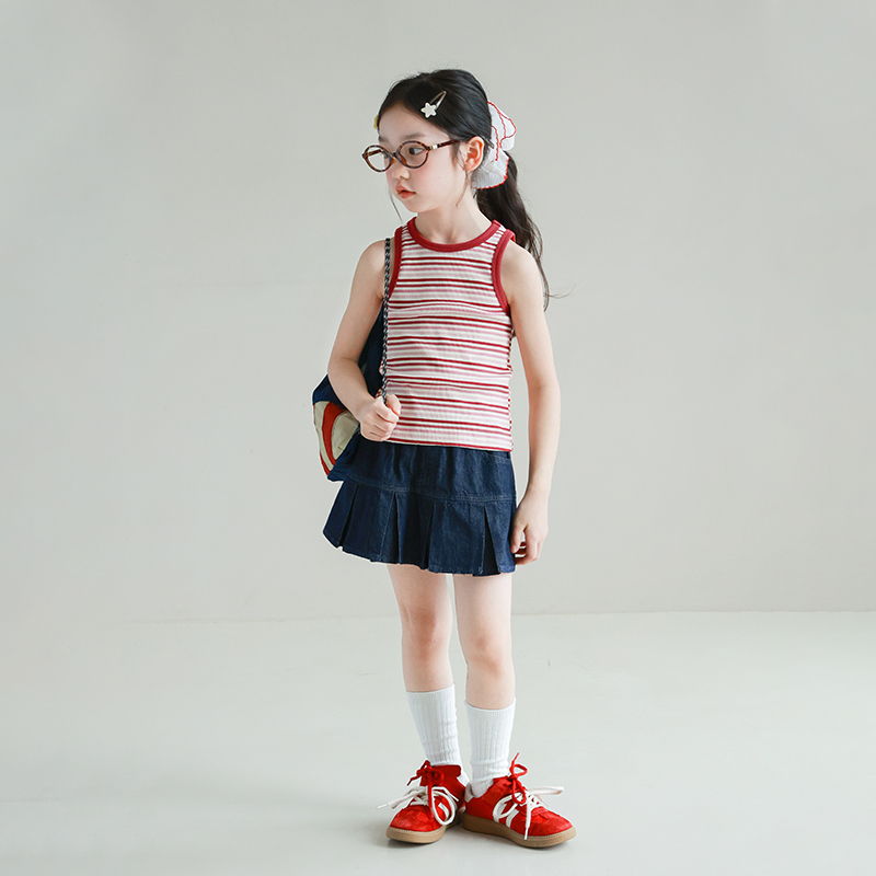 2025年夏天的时尚宠儿：utouto大耳象女童压褶牛仔裙裤