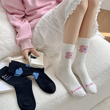 Illustration flower style black and white women's socks korean style girl letter trend fun cute gentle mid-calf cotton socks