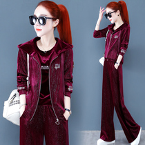 Spring and autumn golden velvet embroidered suit women 2021 New Korean fashion cardigan sweatshirt wide leg pants three-piece set