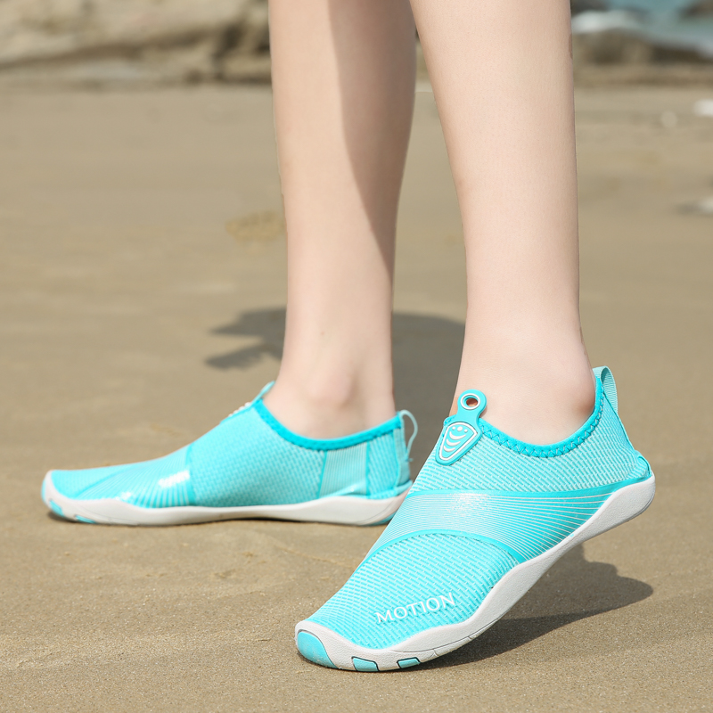 Outdoor quick-drying men and women beach swimming upstream wading snorkeling fishing shoes couple yoga treadmill shoes new Korean
