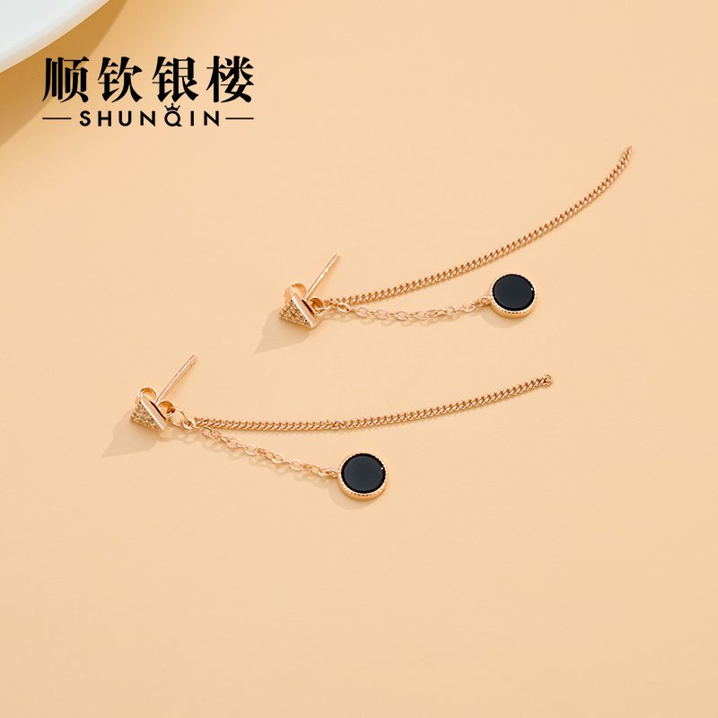 Cischon Silver Floor S925 Pure Silver Earrings Accessories Black Flow Suearrings Woman Ins Wind Briefs about small and delicate 21 years new