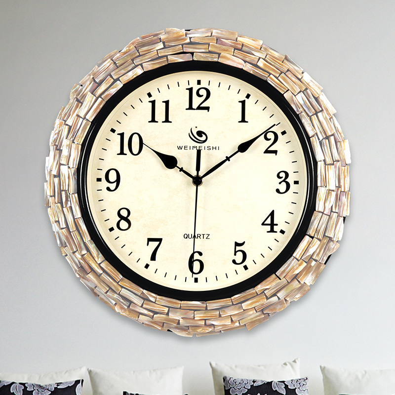 Living room modern simple creative wall clock mute fashion bedroom household metal shell Nordic Quartz watch