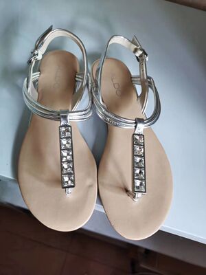 Special clearance sale: Canadian ALDO women's flat gold and silver flip-top sandals