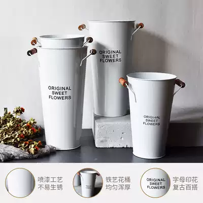 Dried flowers, flowers, flower arrangements, buckets, pastoral home accessories, flower buckets, flower pots, flower pots, florists, flowers, tin buckets, ornaments