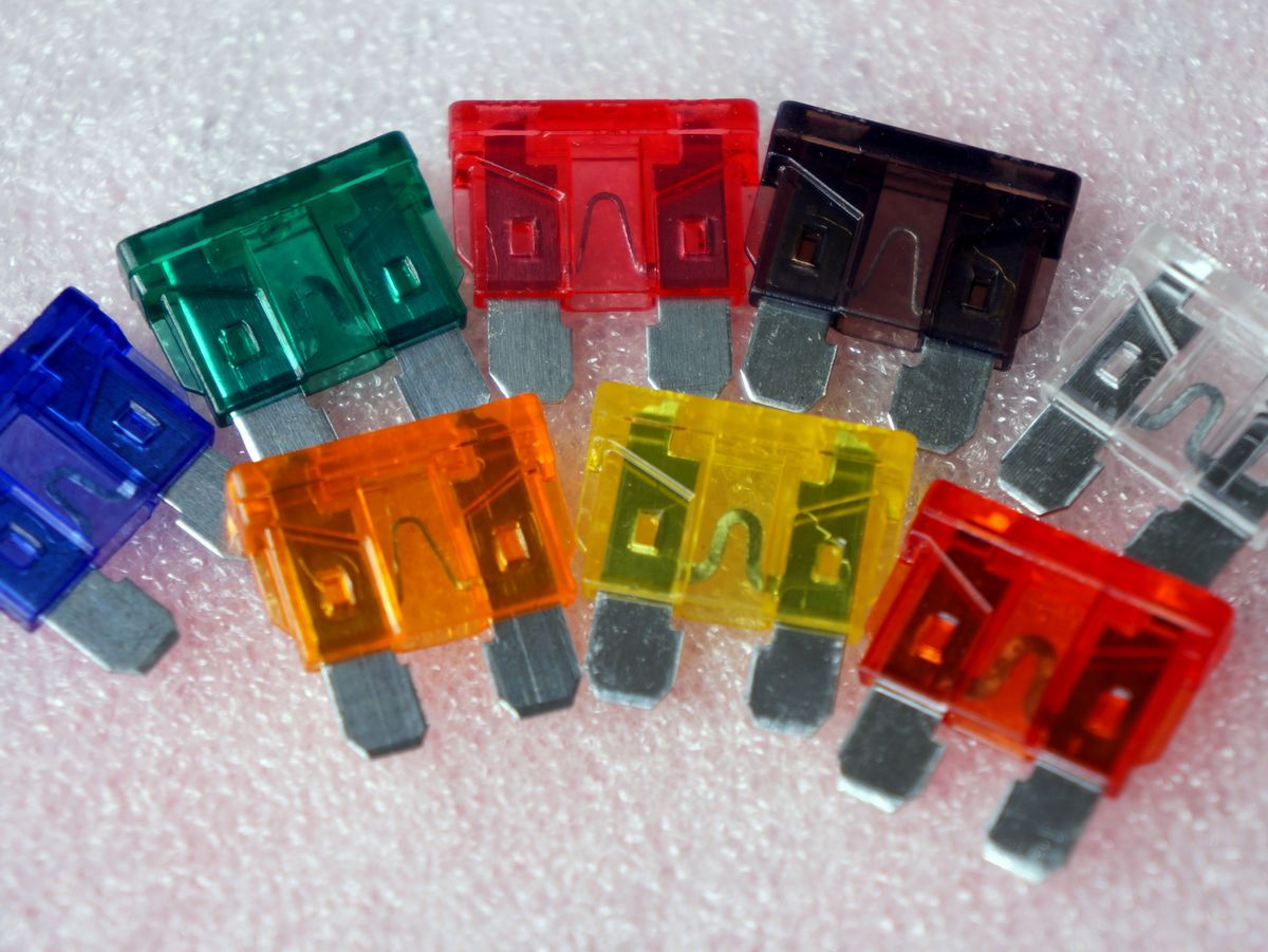 Mid-number car insurance sheet (RMBone for two pieces)