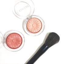 Domestic cabinet Clinique Flower rouge 3 5g small daisy small chrysanthemum blush 05 08 15 17 18