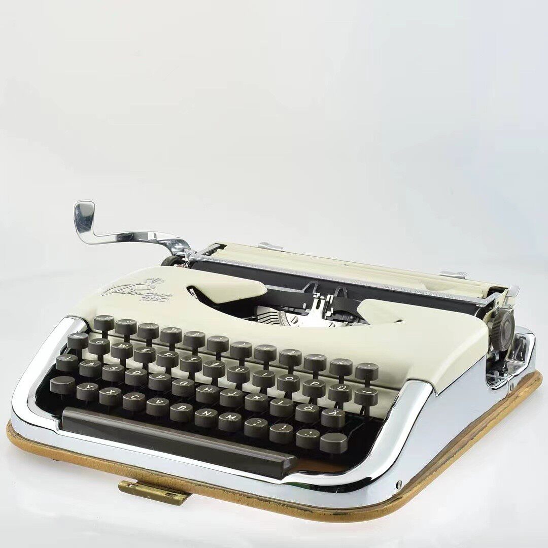 1955 German old mechanical typewriter can type retro Western antique Princess art gift collection