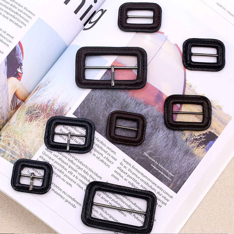 Day Character Button button Leather Genuine Leather Windcoat Decoration of the Zygoto Leather ring Three-gear buckle Ring buckle adjustable buckle clothes Belt Buttons