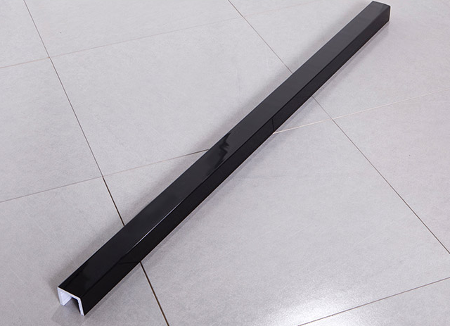 Xinqing bathroom Plastic steel rubber clothing surface water barrier strip three colors optional