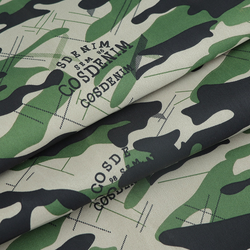 Encrypted thick polyester cotton camouflage fabric resistant to dirt and wear tooling luggage fabric outdoor waterproof tablecloth decorative fabric